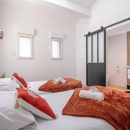 La Valliere, Maison Lumineuse Et Calme Pres Du Puydufou بيت للعطل