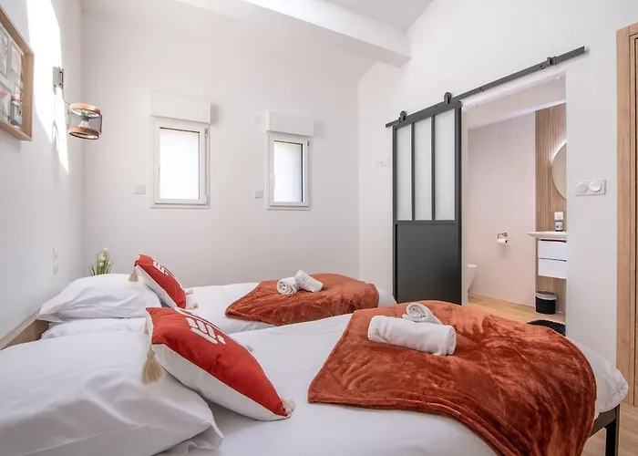 La Vallière, Maison Lumineuse Et Calme Près Du Puydufou Hébergement de vacances